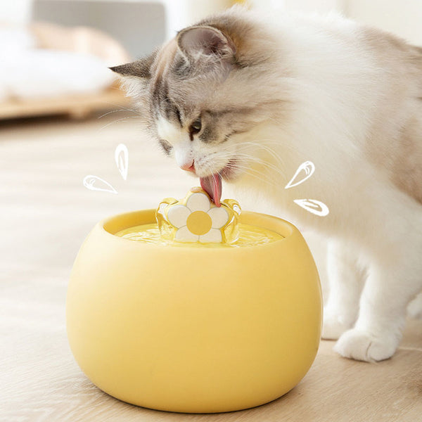 Pet black and white cartoon kitten ceramic water fountain dog electric circulating water filter automatic drinking fountain cat bowl