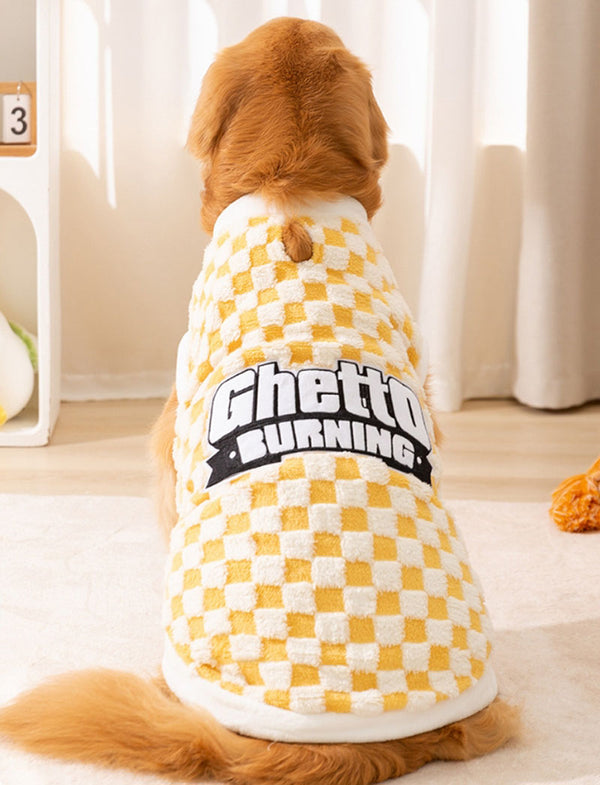 Autumn and winter dog checkerboard English embroidered large dog fleece coat medium and large dog golden retriever Satsuma pet clothes