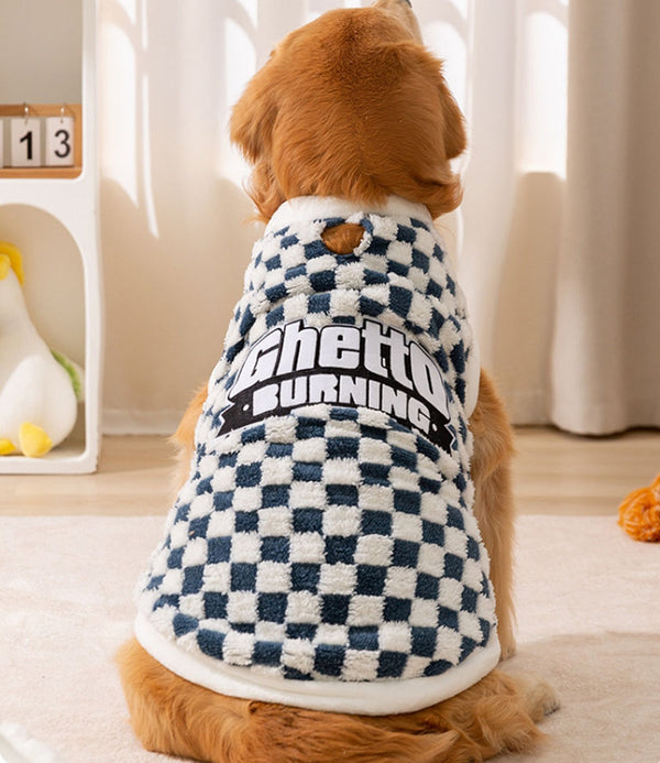 Autumn and winter dog checkerboard English embroidered large dog fleece coat medium and large dog golden retriever Satsuma pet clothes