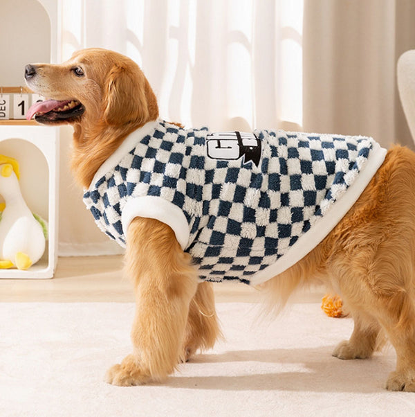 Autumn and winter dog checkerboard English embroidered large dog fleece coat medium and large dog golden retriever Satsuma pet clothes