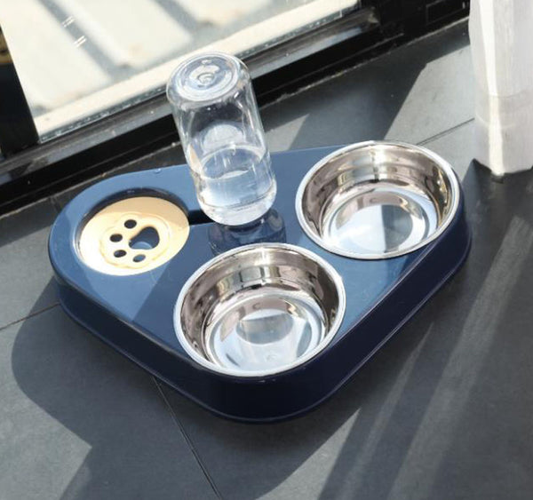 Trois bols d'eau potable automatique pour chiens et chats