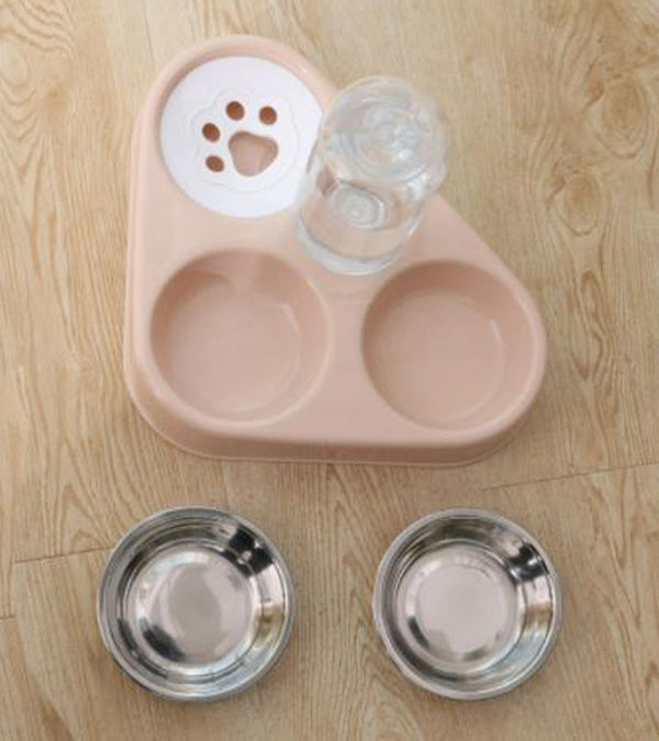 Trois bols d'eau potable automatique pour chiens et chats